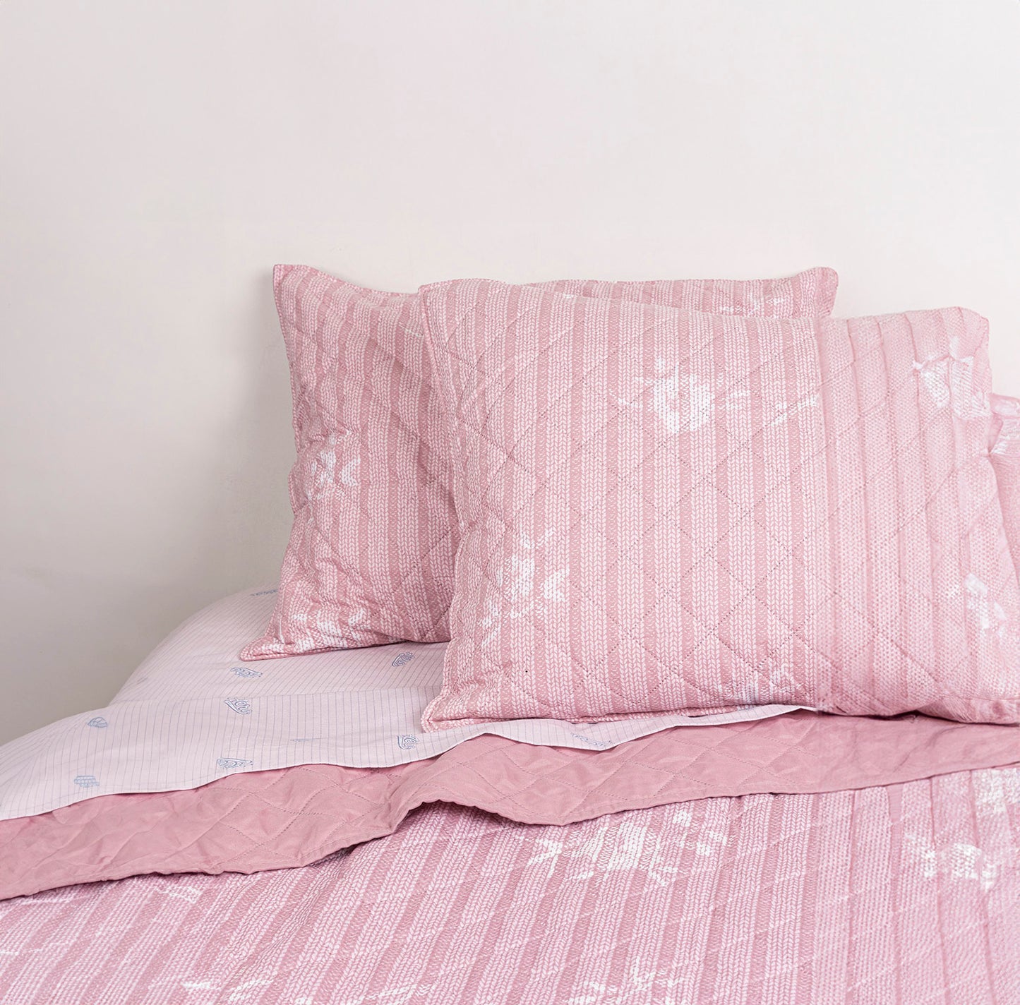 QUILT SET INDIVIDUAL VICKY PINSONIC | AEROPOSTALE